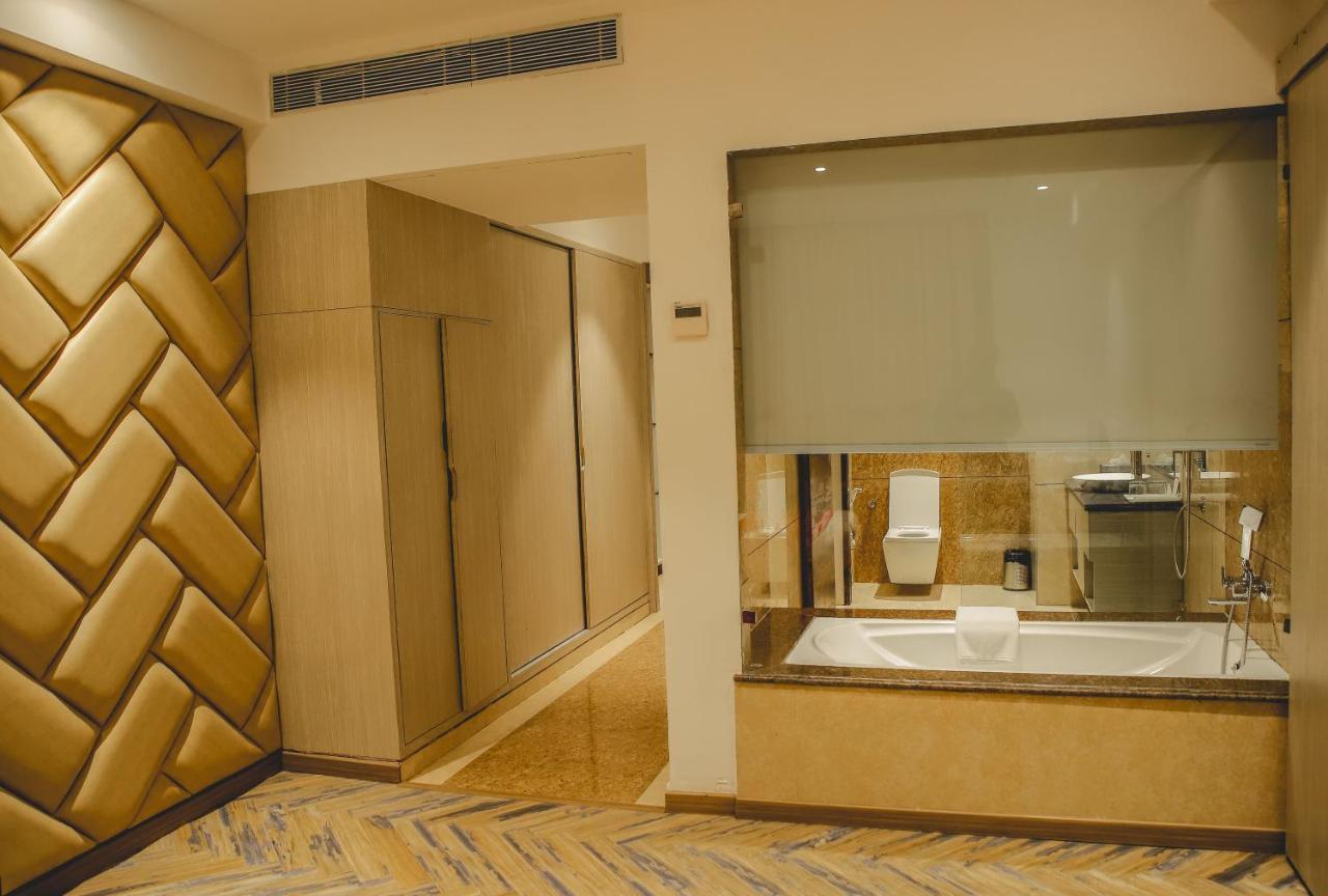 The Orlov Hotel Panipat Luaran gambar