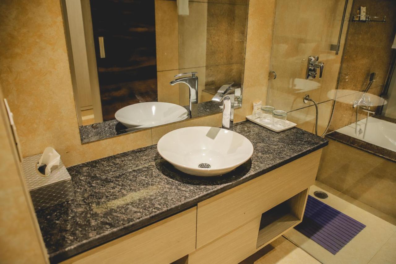 The Orlov Hotel Panipat Luaran gambar