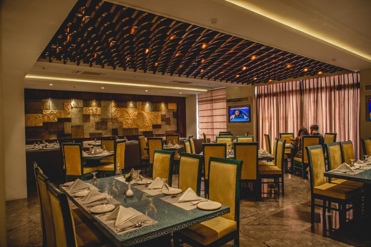 The Orlov Hotel Panipat Luaran gambar