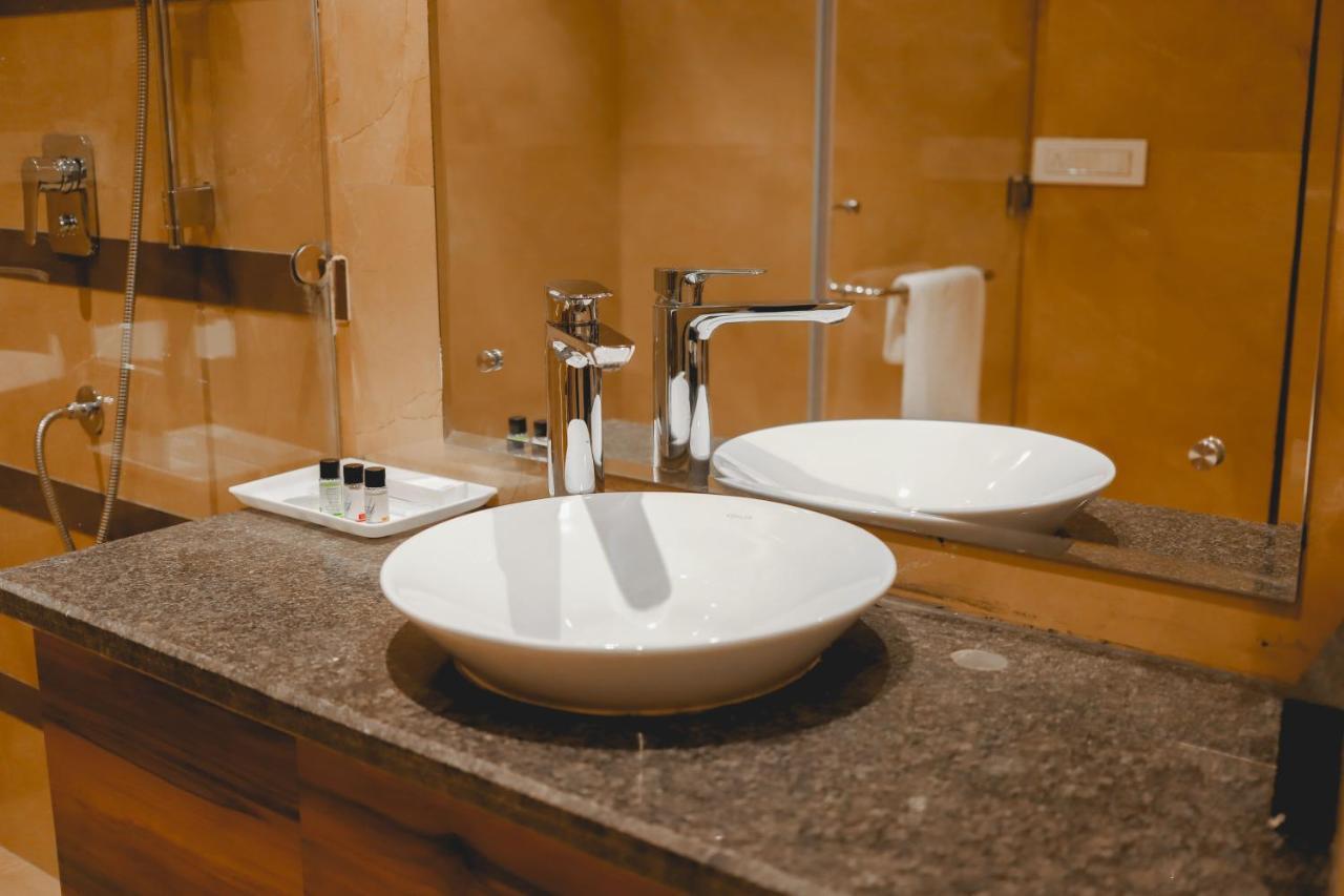 The Orlov Hotel Panipat Luaran gambar