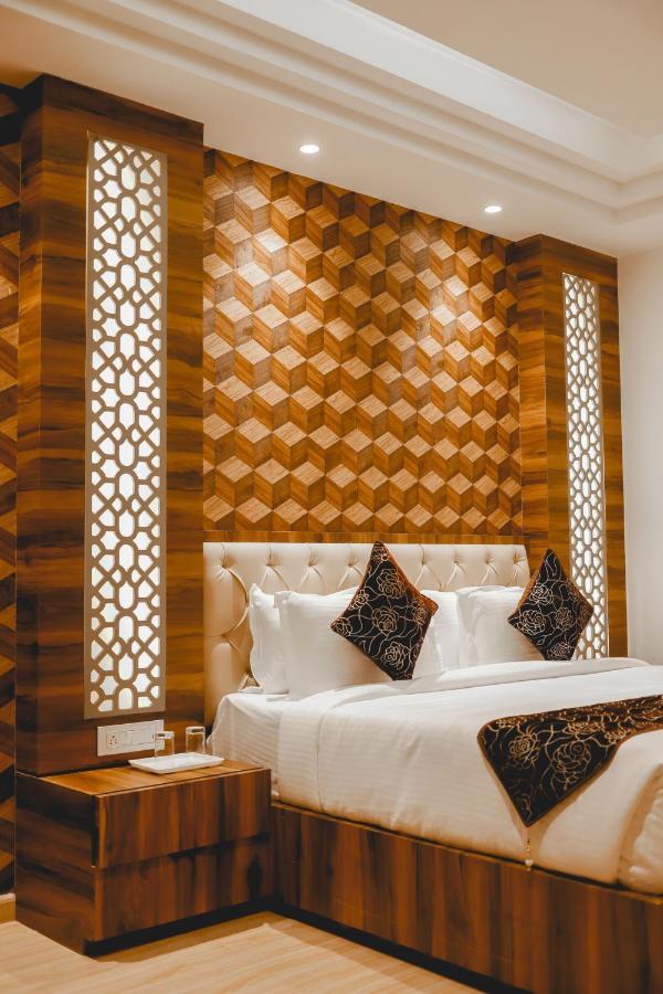 The Orlov Hotel Panipat Luaran gambar