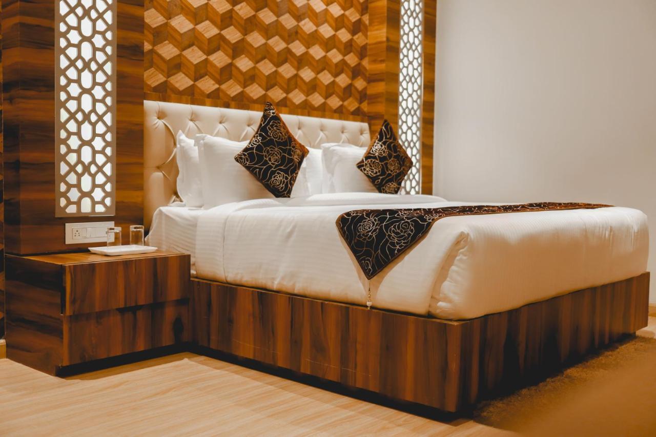 The Orlov Hotel Panipat Luaran gambar